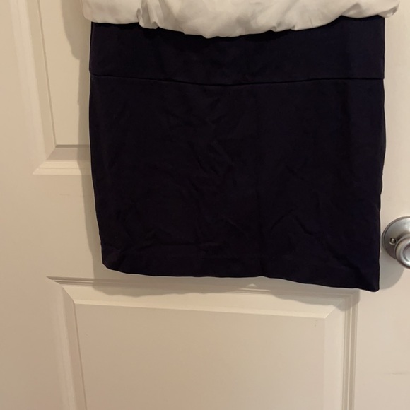 Loft. Size 0color navy and white - Picture 4 of 8